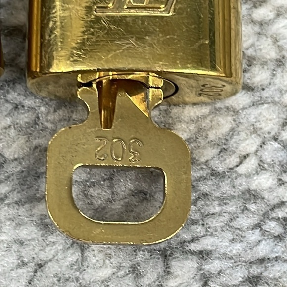 Bulk Lot Louis Vuitton Lock and Key Set of 3 Numbers 302 304 306 - Picture 4 of 9